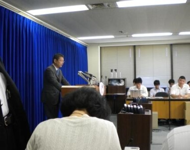 厚⽣労働⼤⾂時代の記者会⾒