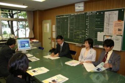 2006年9月27日(水)　都立中野養護学校を視察