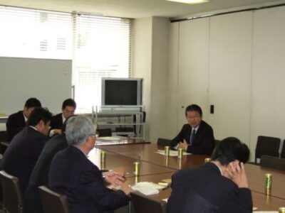 2006年10月25日（水）　民主党経済産業部門会議にて法案説明