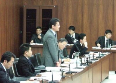 2006年12月6日（水）　決算行政監視委員会にて質問
