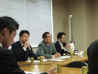 2007年4月11日（水）　民主党　総務部門・行政改革調査会合同会議にて司会進行