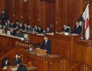 2007年5月8日（火）　本会議にて代表質問