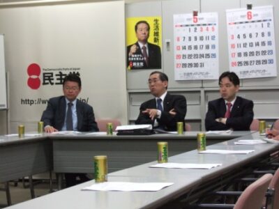 2007年5月15日（火）　民主党　政策調査会役員会に出席