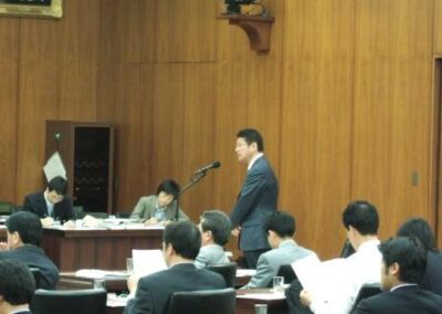 2007年5月22日（火）　衆議院　厚生労働委員会　参考人質疑にて質問に立つ
