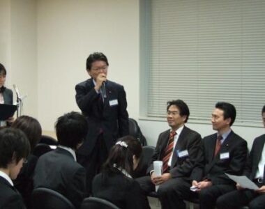 2007年12月6日（木）　学生インターンの説明会に参加