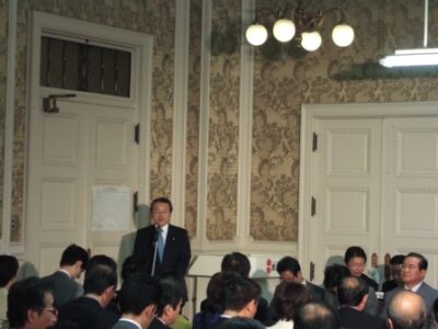 2008年10月28日（火）　本会議に出席しました