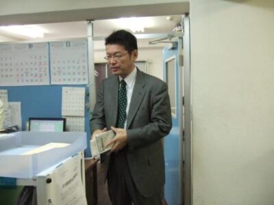2008年11月17日（月）　スタッフミーティングをしています