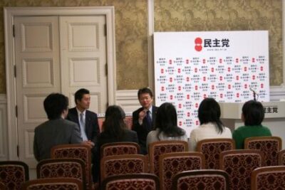 2009年4月2日(木)　　細野豪志議員の地元ディベートクラブの国会見学会にお邪魔しました