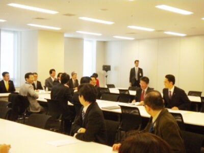 2011年12月30日(金)　政策調査会役員会で消費税引き上げの正式決定