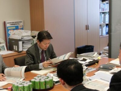 2014年2月5日（水）　憲法に関するレクを受けています