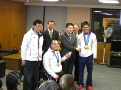 バンクーバーパラリンピック選手団代表と面会