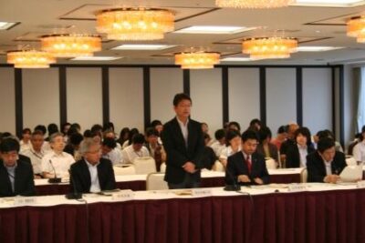 介護職員のたん吸引を検討