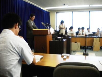 向精神薬の過剰処方の疑い