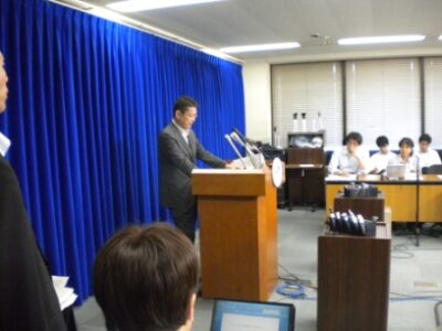 厚生労働白書を発表