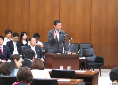 所在不明問題について答弁