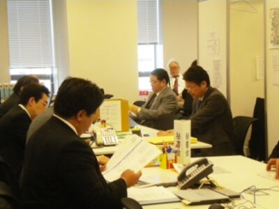 がれきの撤去と早期の仮設住宅建設を要請