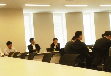 『政・官・業の癒着の打破』に取り組む