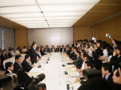 政府・与党社会保障改革本部に出席