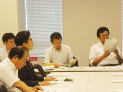 「速やかに閣議決定すべき当面の行政刷新案件について」を了承