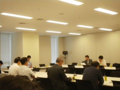 速やかに閣議決定すべき当面の行政刷新案件