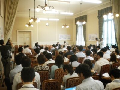 民主党代表候補の意見交換会を開催
