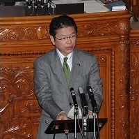 参議院本会議で雇用対策について答弁