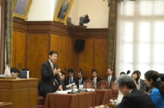 予算委員会分科会で高齢者の健康対策について答弁