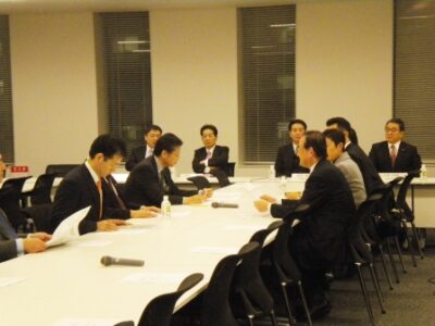 厚生労働部門のマニュフェスト進捗状況を報告