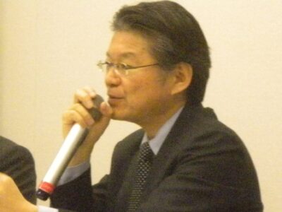 政調役員会でホームレス自立支援法の説明