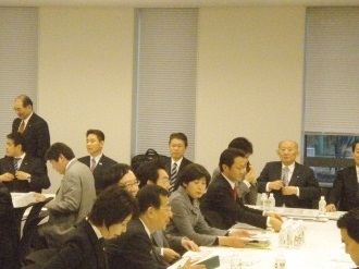 税制抜本改革２法案を了承