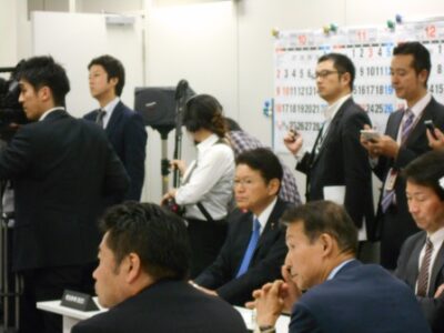蓮舫新代表のもとで初めての常任幹事会