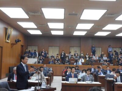 【厚労委員会】年金カット法案が強行採決されました