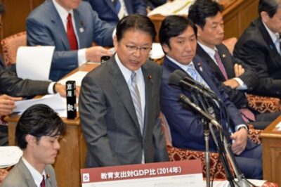 予算委員会で格差問題等について質す