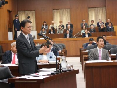 厚生労働委員会で介護離職などについて質す
