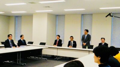 立憲民主党の第一回常任幹事会が開催