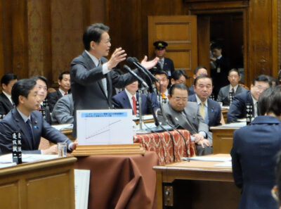 外交問題、統計データ問題について安倍総理等を質す