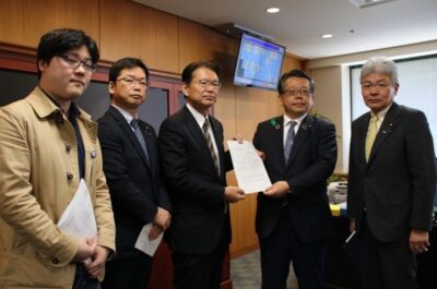 厚労省に対し、「10連休の対応についての緊急要望」を提出