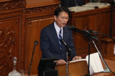 安倍内閣不信任案について本会議で討論