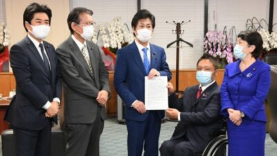 低所得のひとり親世帯へ年内２度目の臨時特別給付金支給を求め、田村厚労大臣に申し入れ