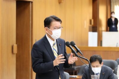 厚生労働委員会で新型コロナウイルスワクチンについて質問