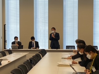 【新型コロナ】重症化率と致死率が逆転