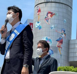 松尾あきひろさんと渋谷駅前で街頭演説