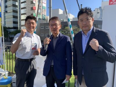 中野駅で朝の街頭演説